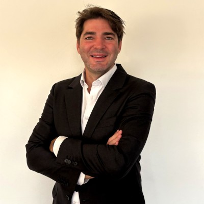 Adrien Courbon — Stratégie IA & Opérations