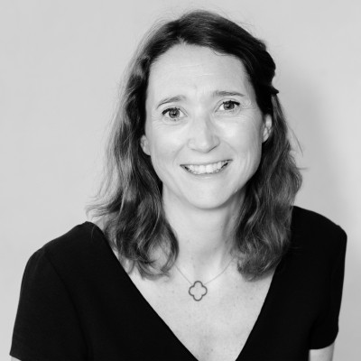 Vinciane Ponsoye — Adoption, compétences & conformité sociale